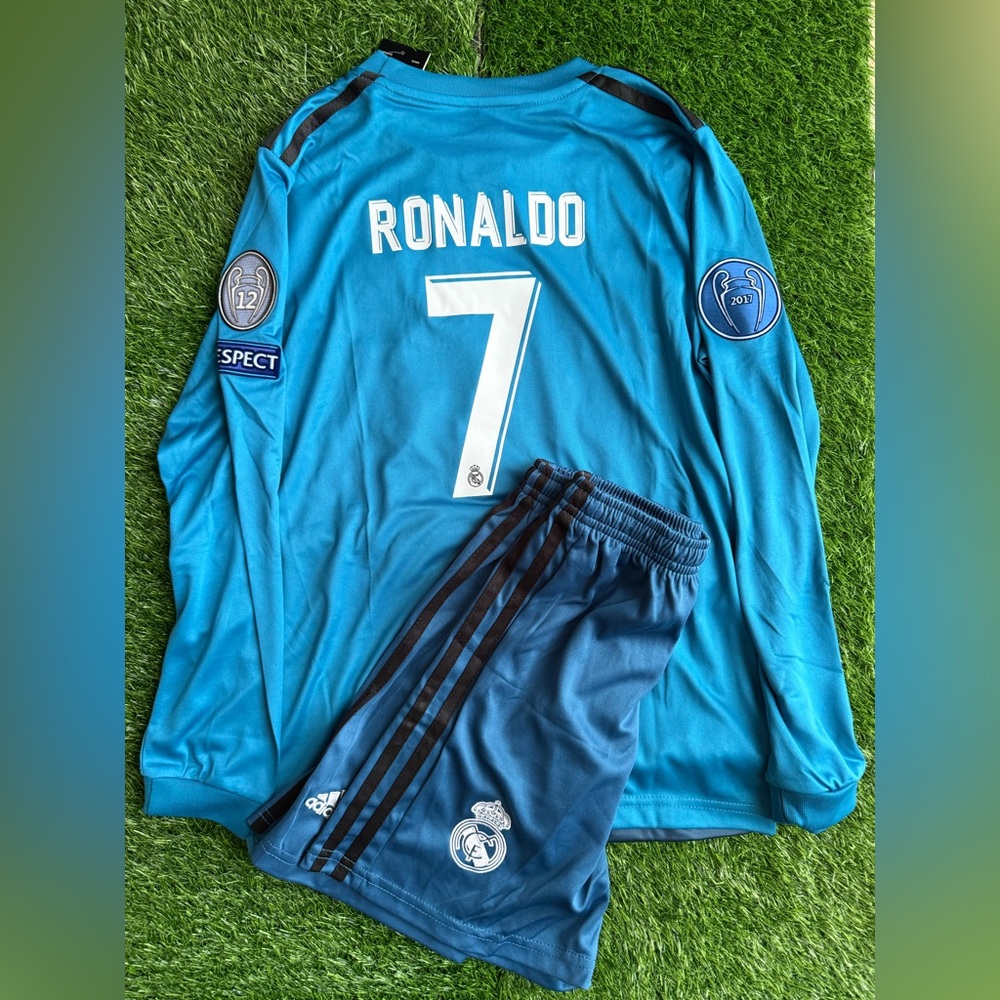 Ronaldo Madrid jersey kids set